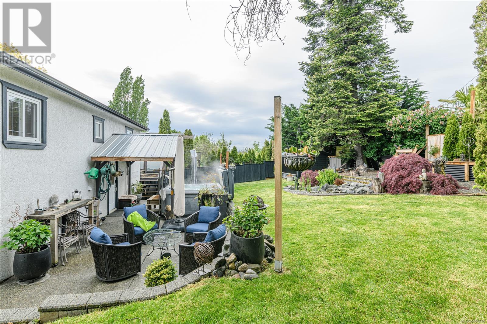 Photo 38 of 870 Pendene Pl, Saanich BC