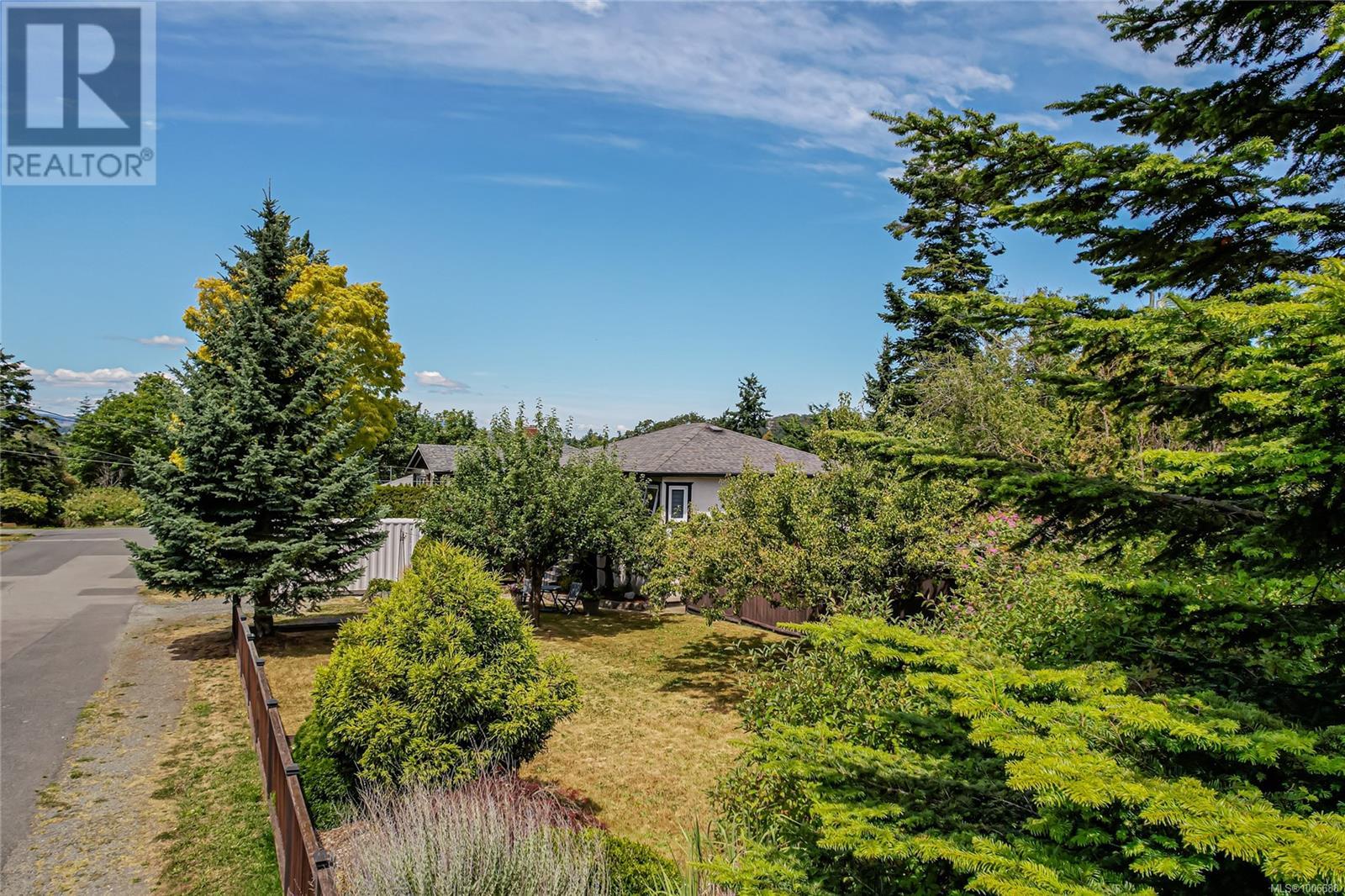 Photo 53 of 870 Pendene Pl, Saanich BC