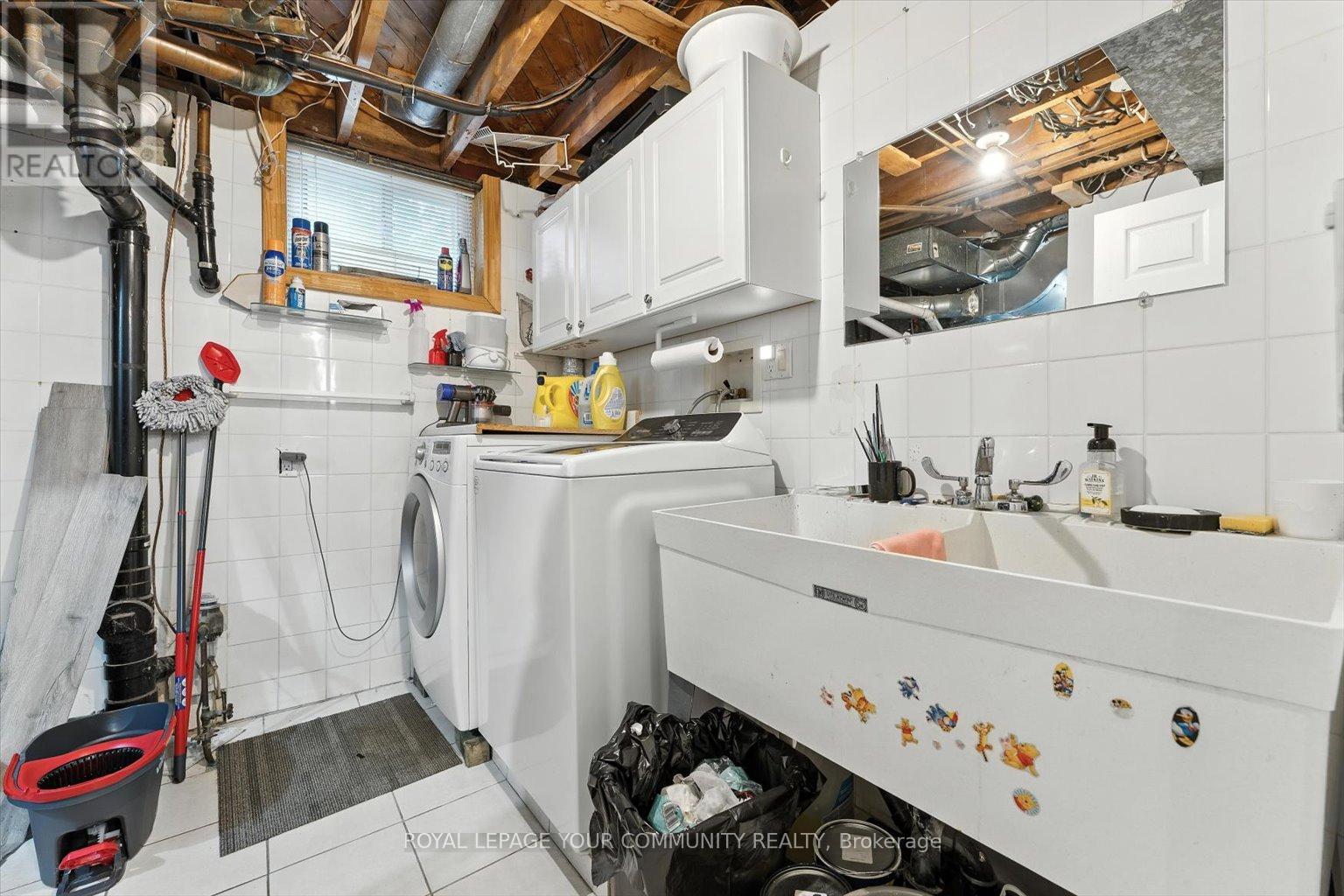 Photo 26 of 19 Weller Crescent, Vaughan ON