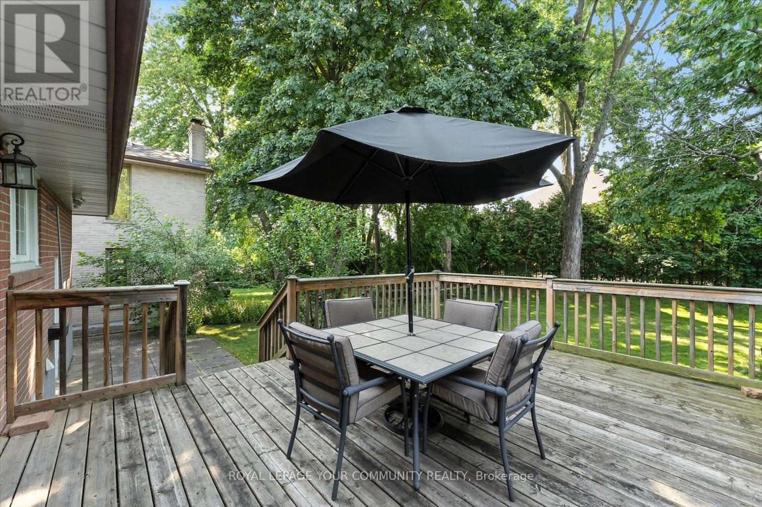 Photo 32 of 19 Weller Crescent, Vaughan ON