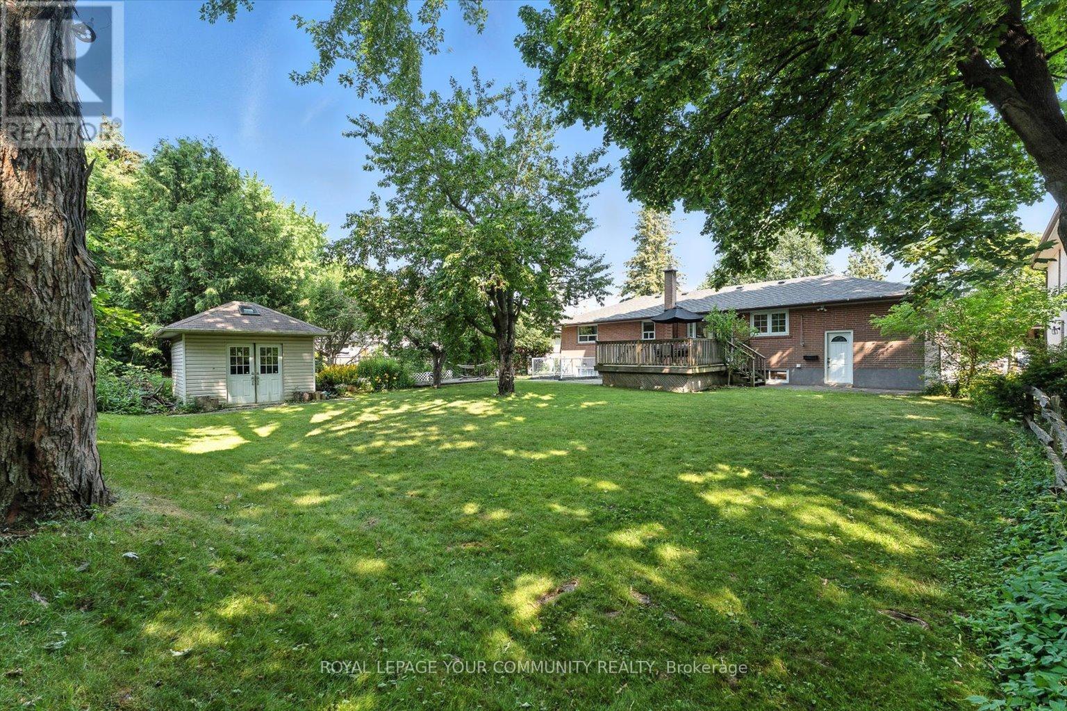 Photo 16 of 19 Weller Crescent, Vaughan ON