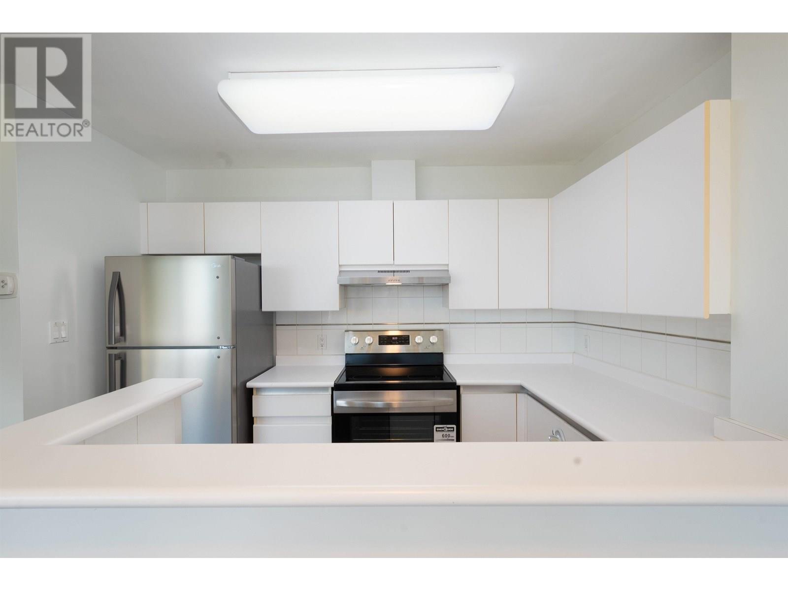 Photo 12 of 1003 989 Nelson Street, Vancouver BC