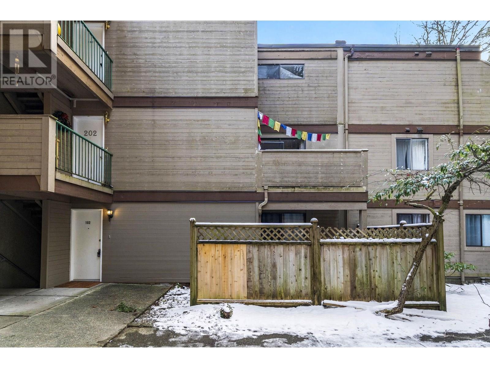 Photo 23 of 102 9152 Saturna Drive, Burnaby BC