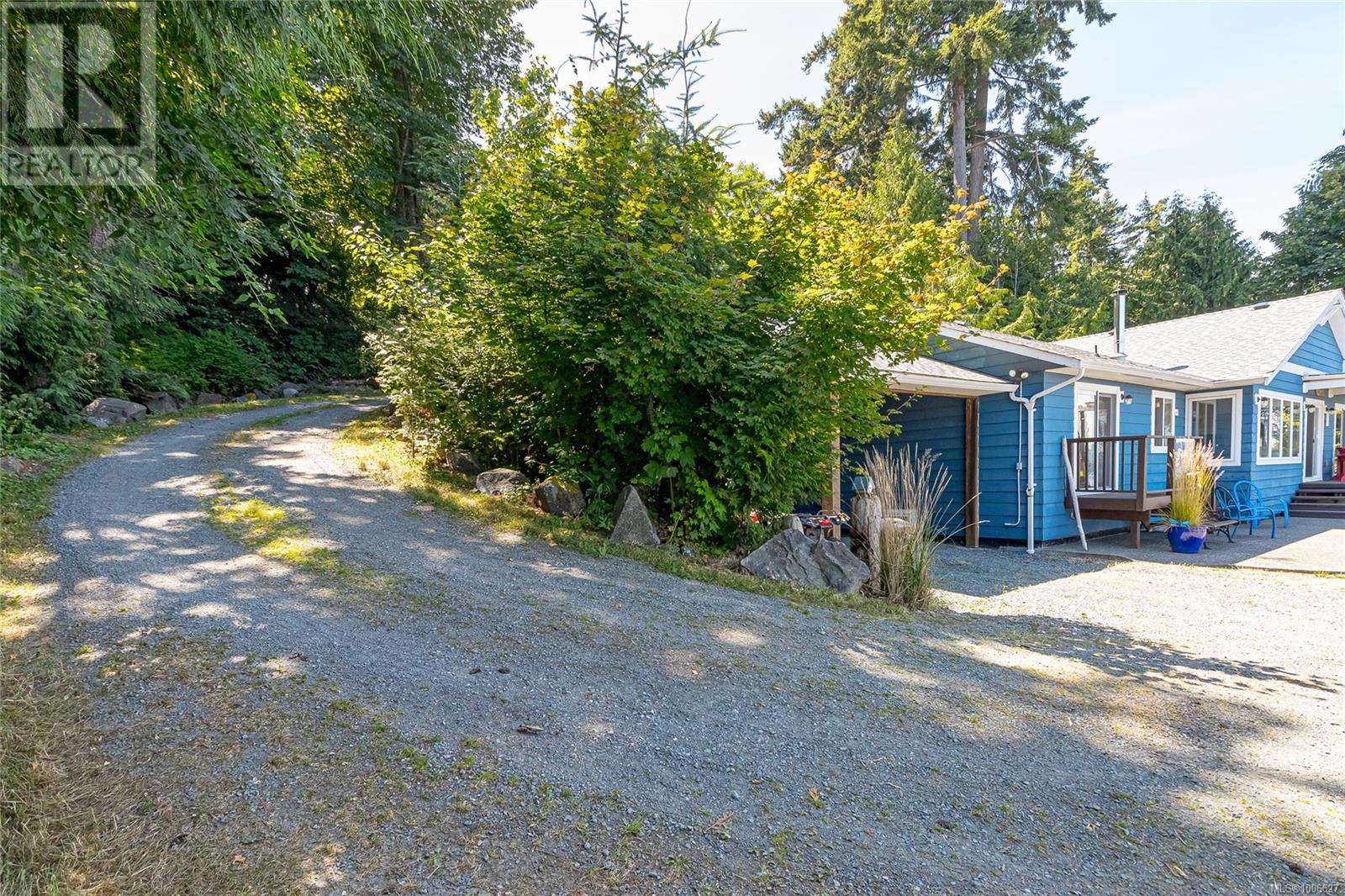 6655 Island Hwy W, Bowser