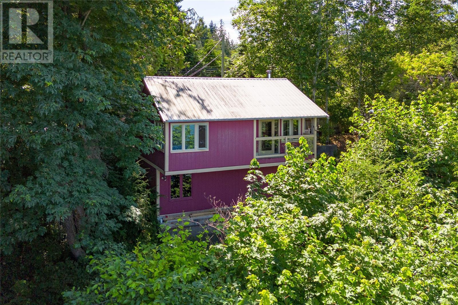 6655 Island Hwy W, Bowser
