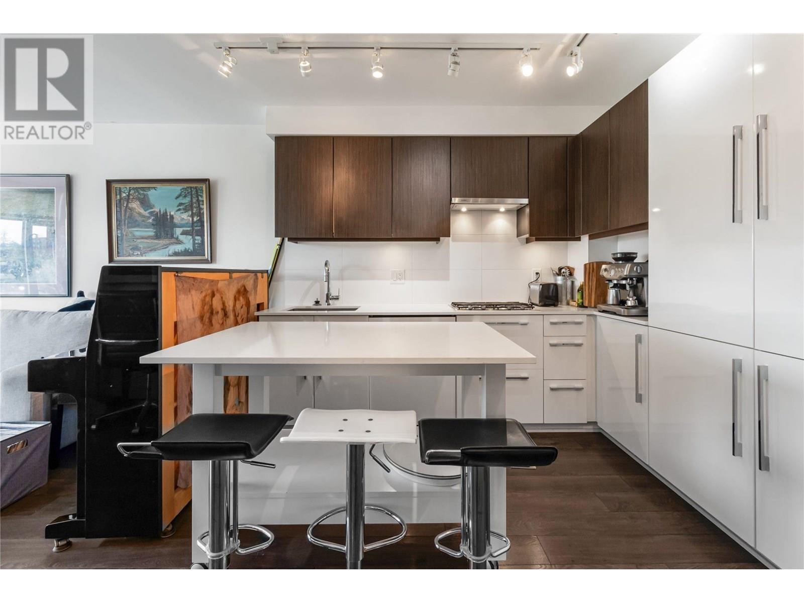 Photo 16 of 1306 188 Agnes Street, New Westminster BC