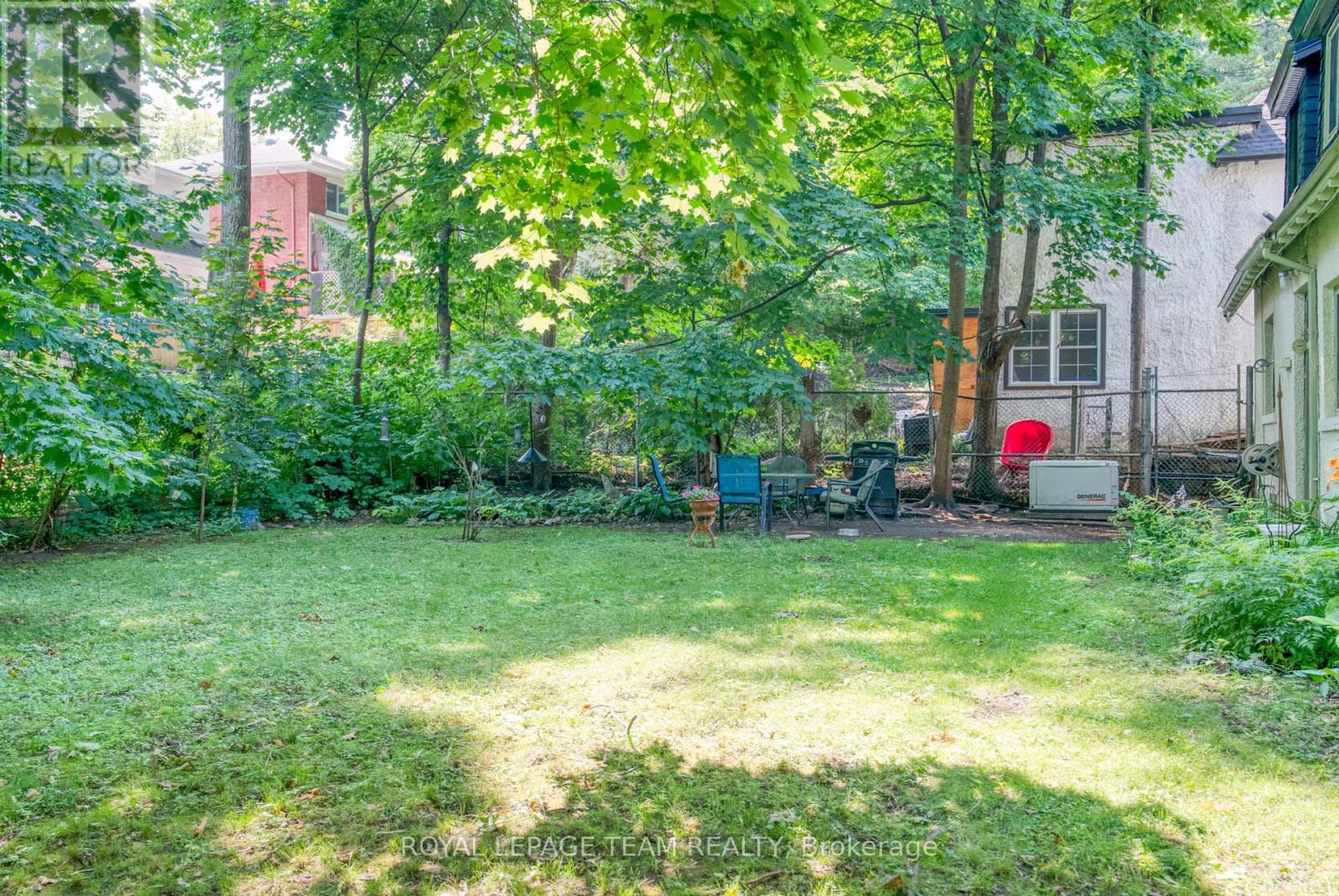 Photo 12 of 480 Oakhill Road, Ottawa ON