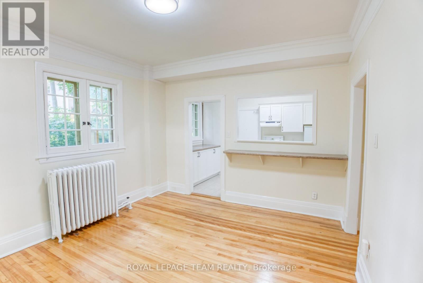 Photo 4 of 480 Oakhill Road, Ottawa ON