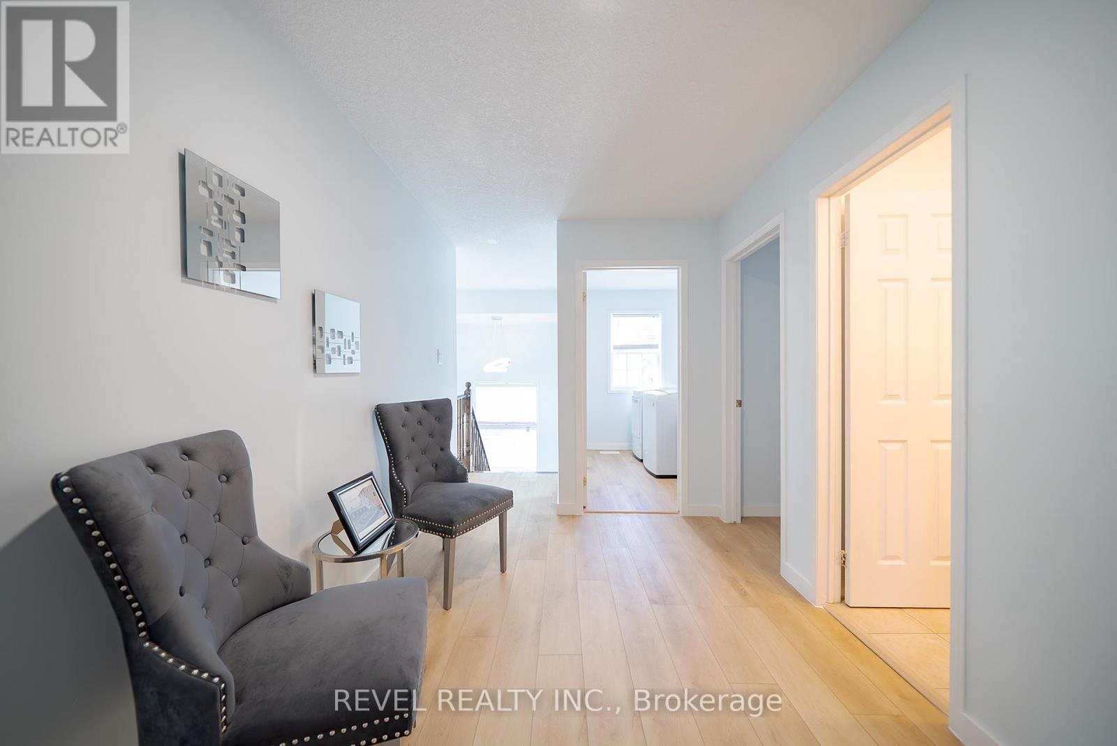 Photo 16 of 70 Blackburn Drive, Brantford ON