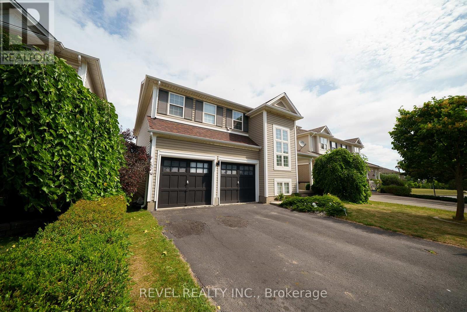 Photo 2 of 70 Blackburn Drive, Brantford ON