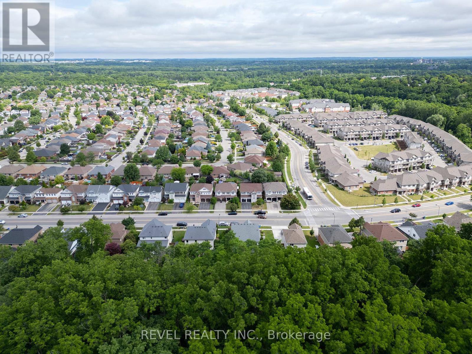 Photo 31 of 70 Blackburn Drive, Brantford ON