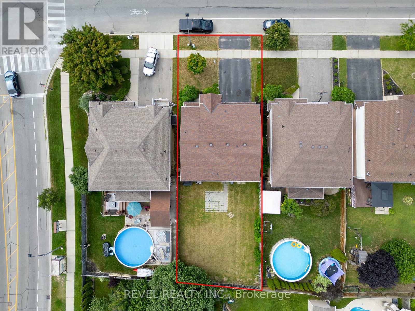 Photo 32 of 70 Blackburn Drive, Brantford ON