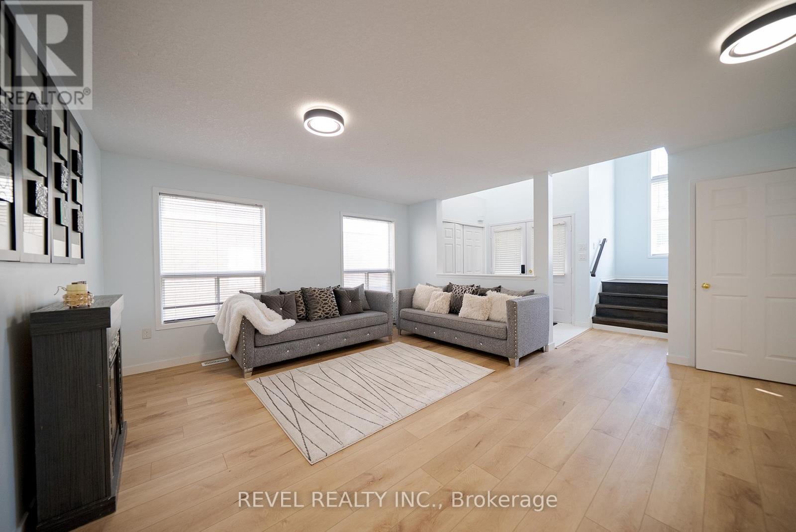 Photo 5 of 70 Blackburn Drive, Brantford ON
