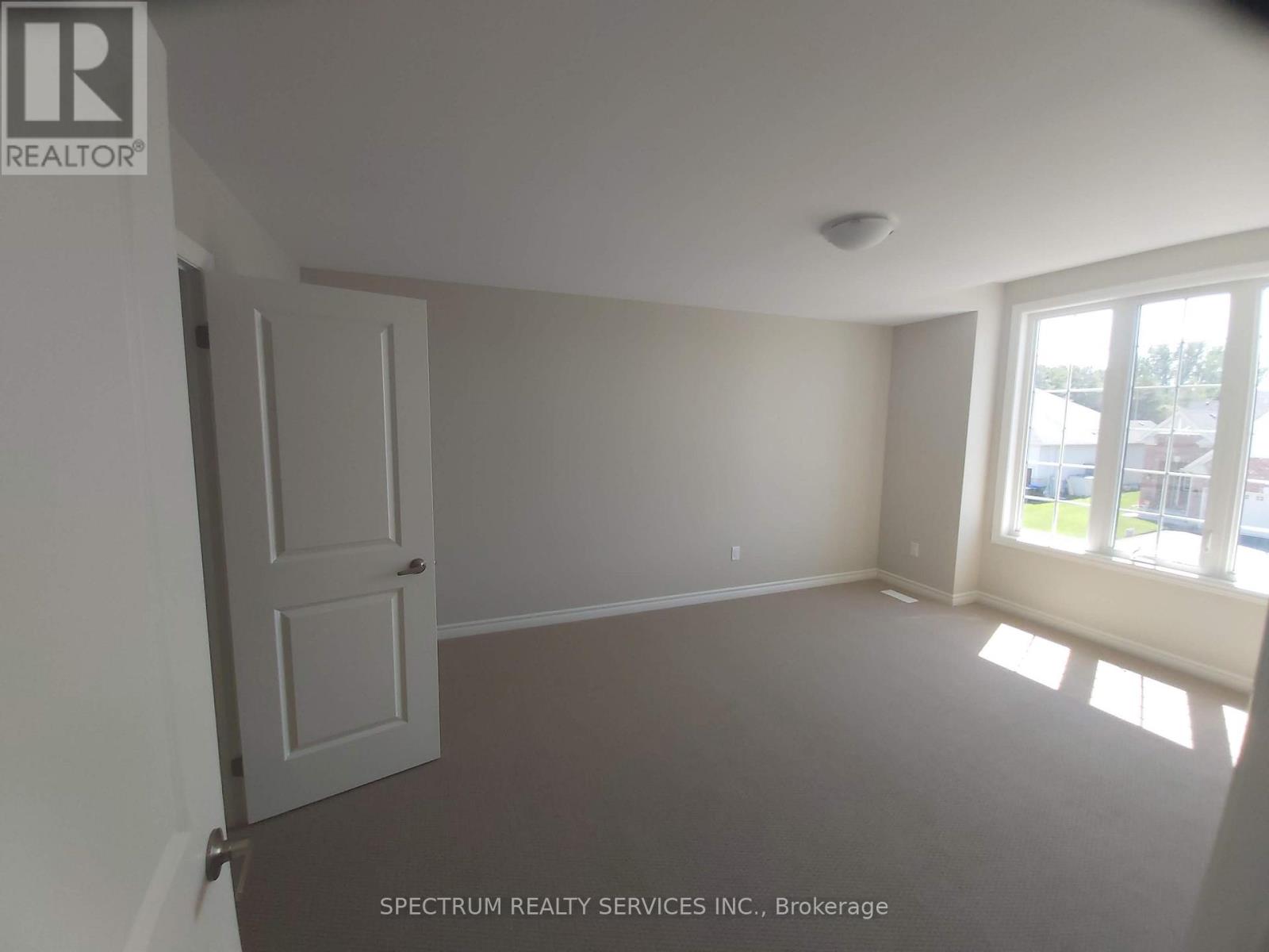 Photo 15 of 205 Breton Street, Clearview ON