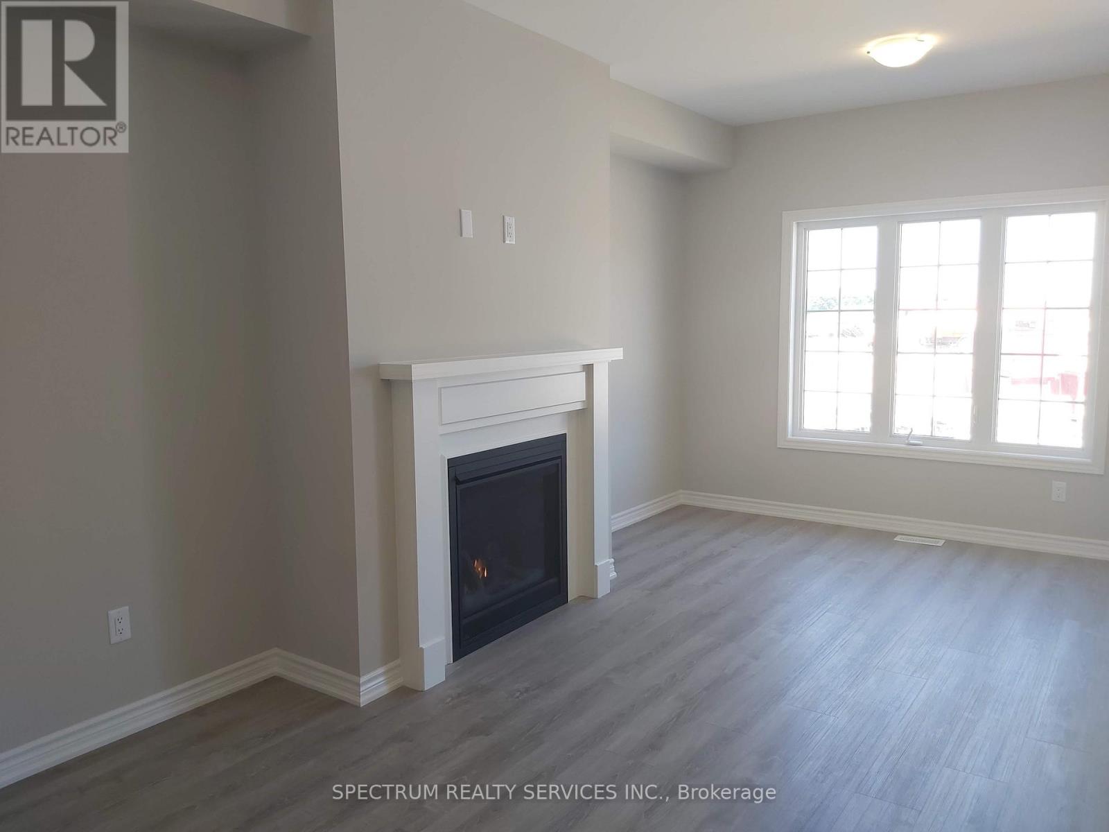 Photo 18 of 205 Breton Street, Clearview ON