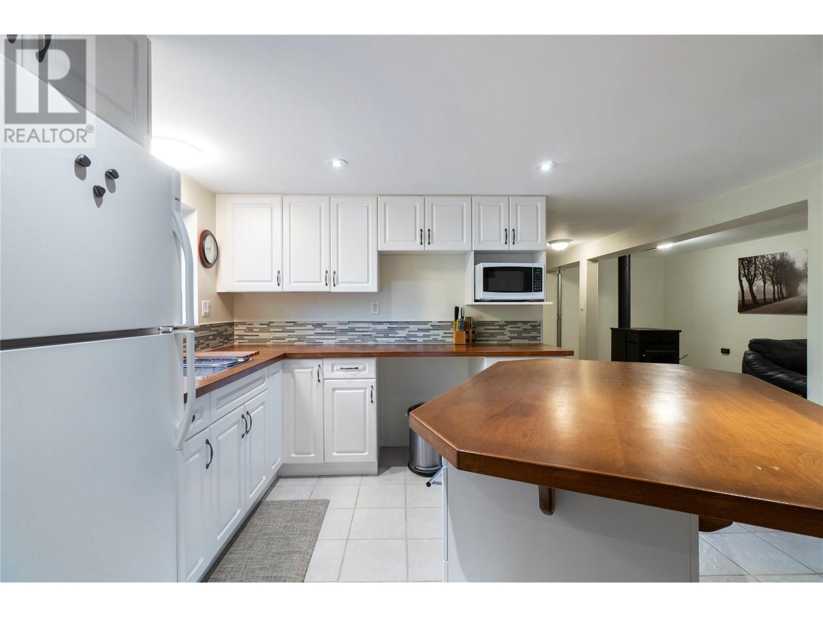 Photo 8 of 6859 Ranchero Drive E, Salmon Arm BC