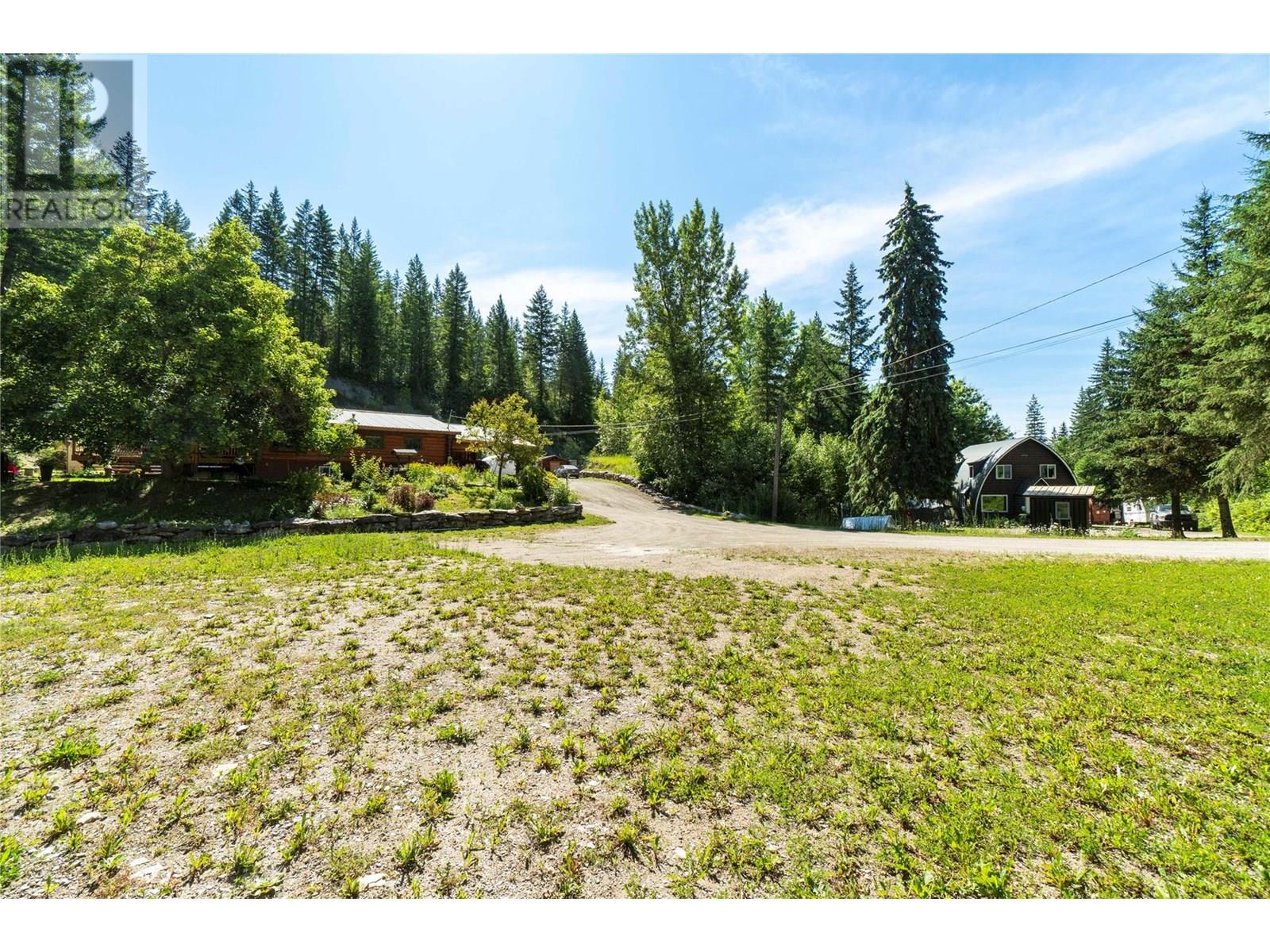 Photo 17 of 6859 Ranchero Drive E, Salmon Arm BC