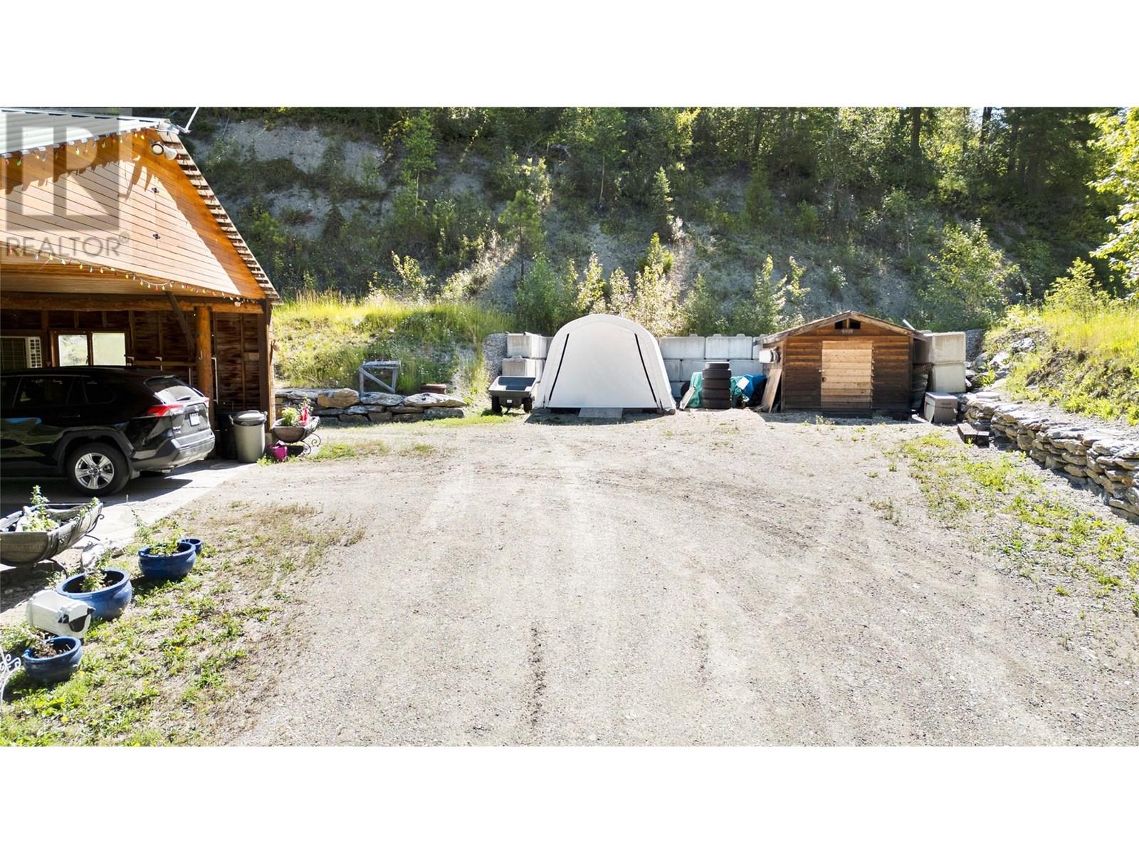 Photo 10 of 6859 Ranchero Drive E, Salmon Arm BC