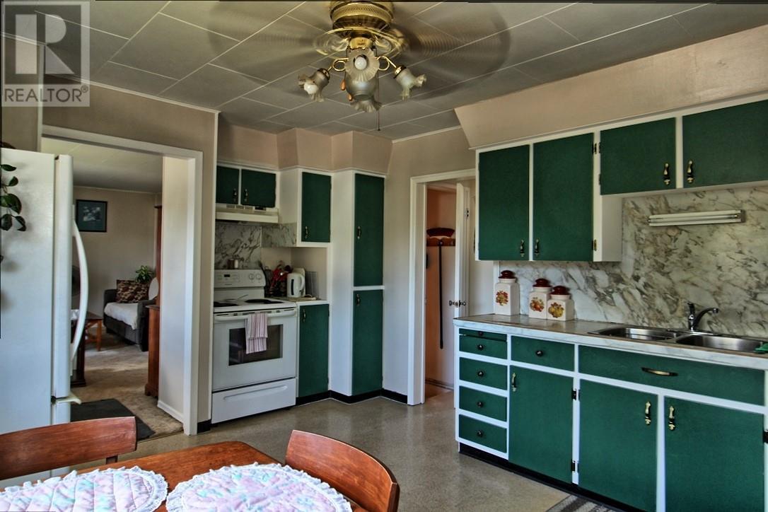 287 BIRCH AVENUE - 4
