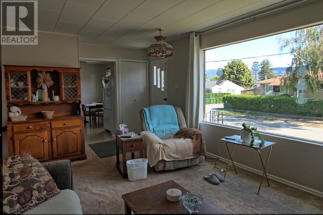 287 BIRCH AVENUE - 8