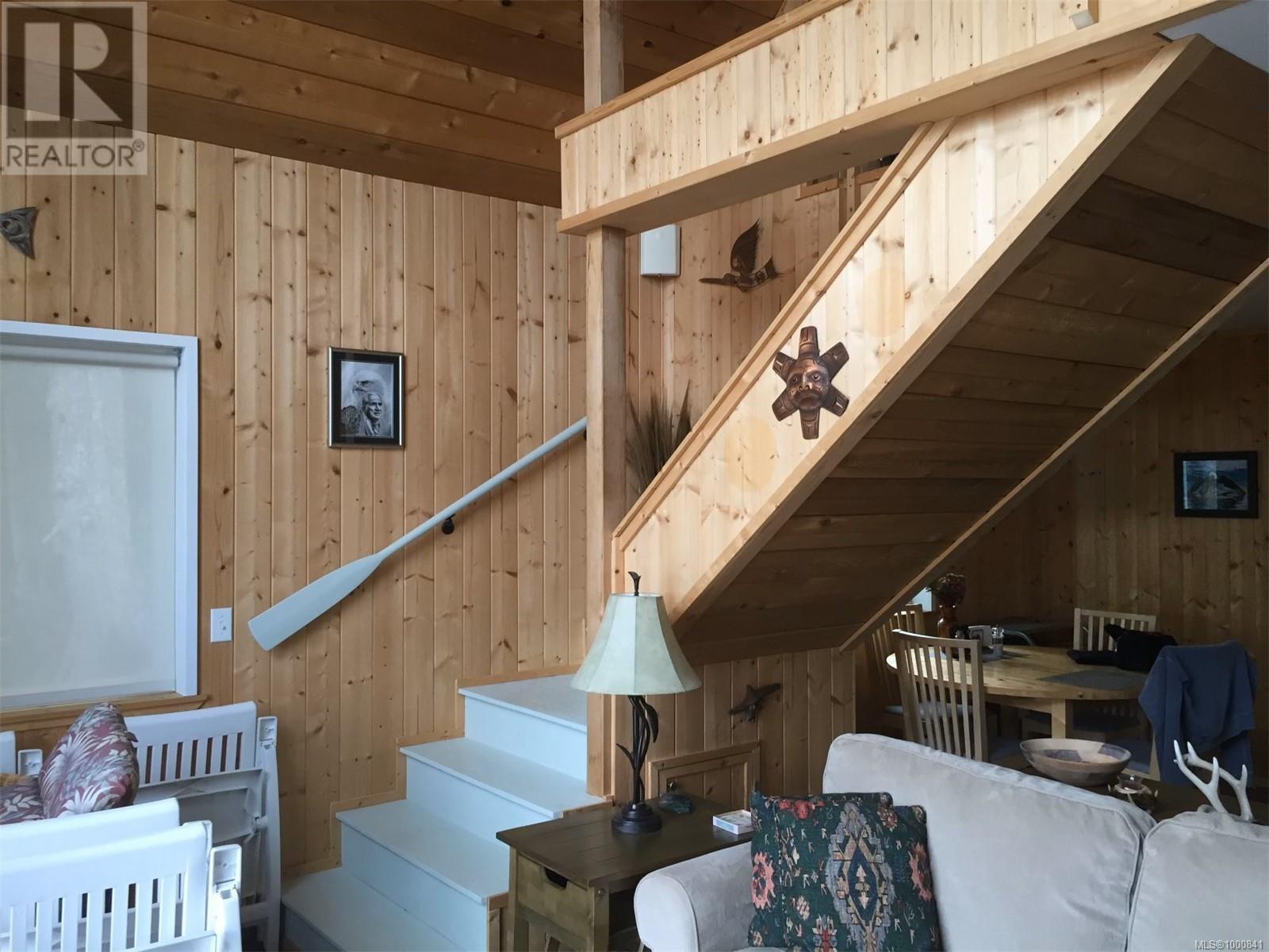 FB443773 ECHO BAY - 5