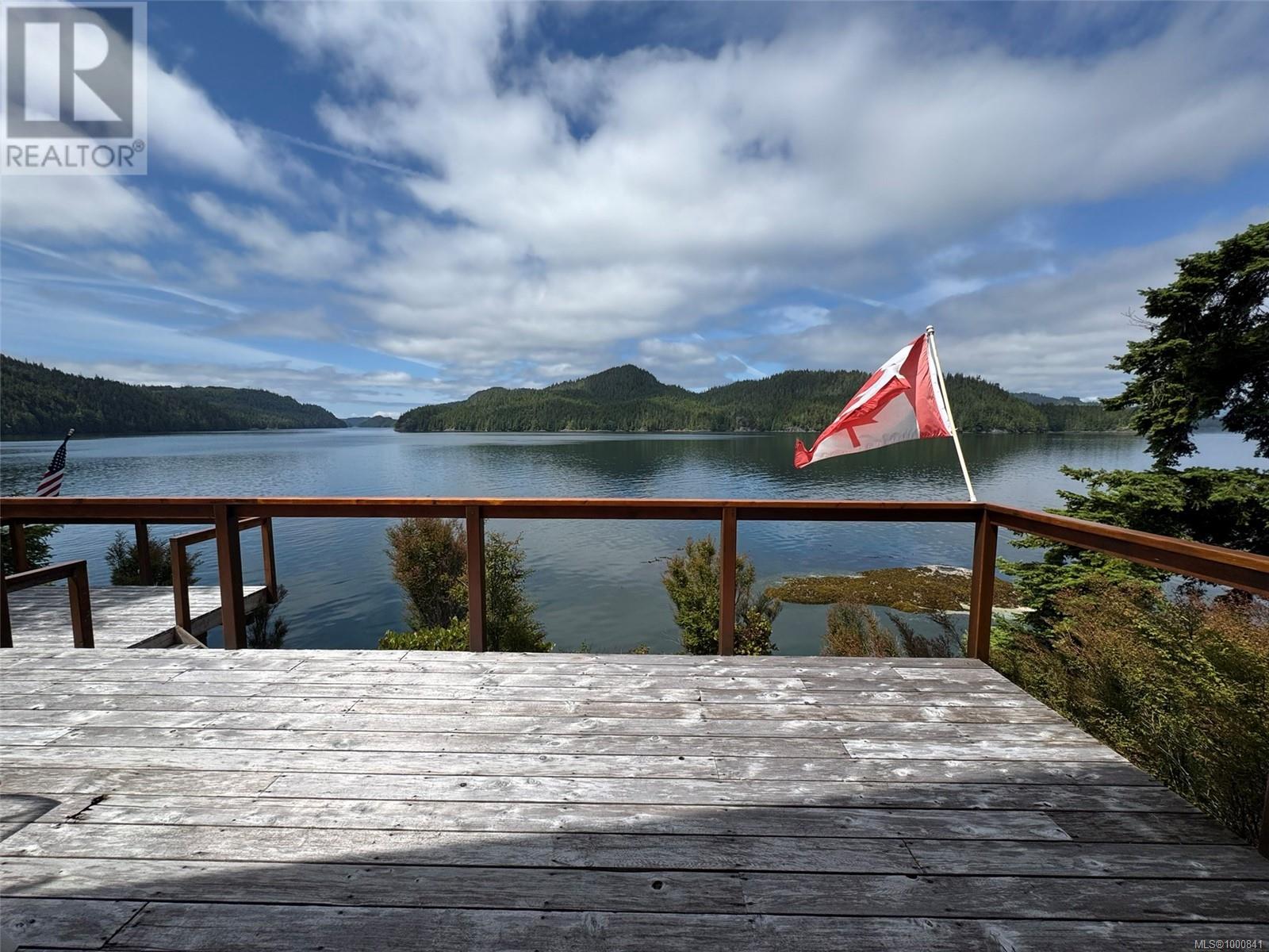 FB443773 ECHO BAY - 18