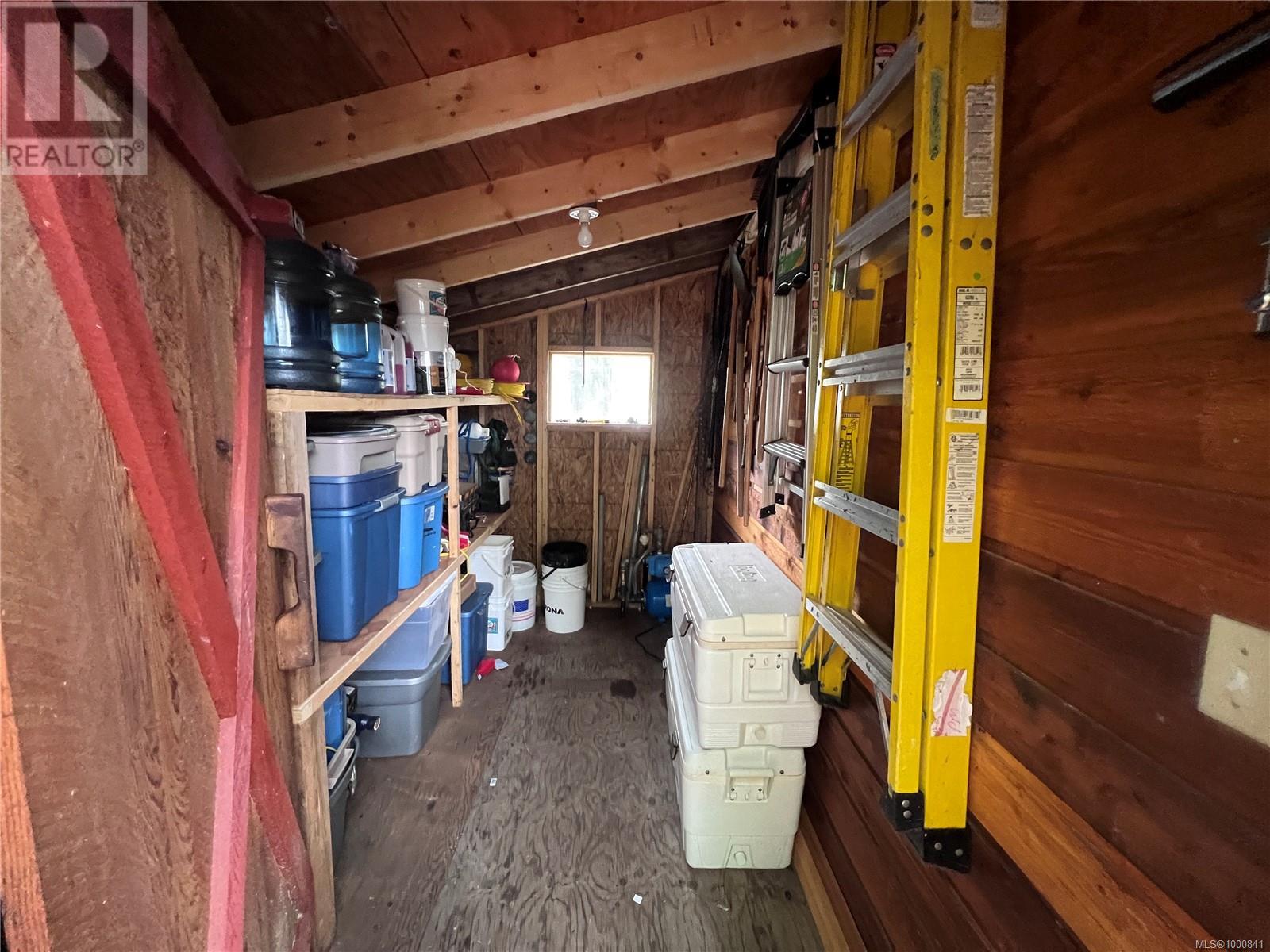 FB443773 ECHO BAY - 23