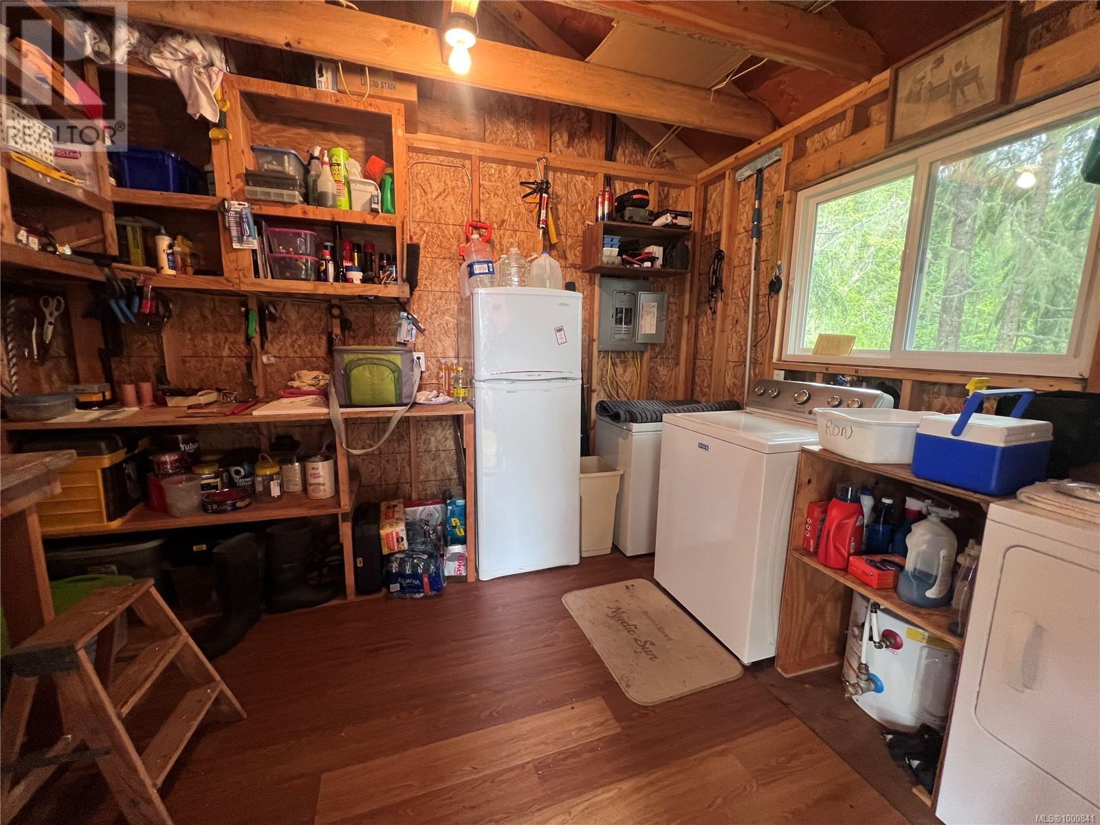 FB443773 ECHO BAY - 24