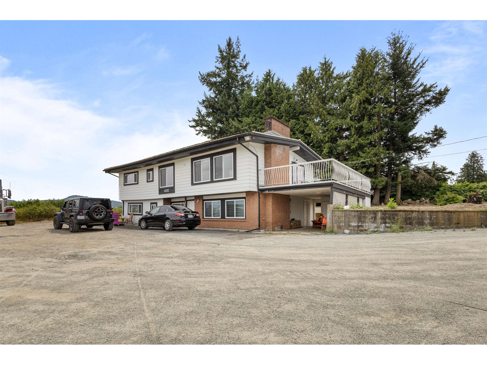Photo 2 of 4292 Seldon Road, Abbotsford BC