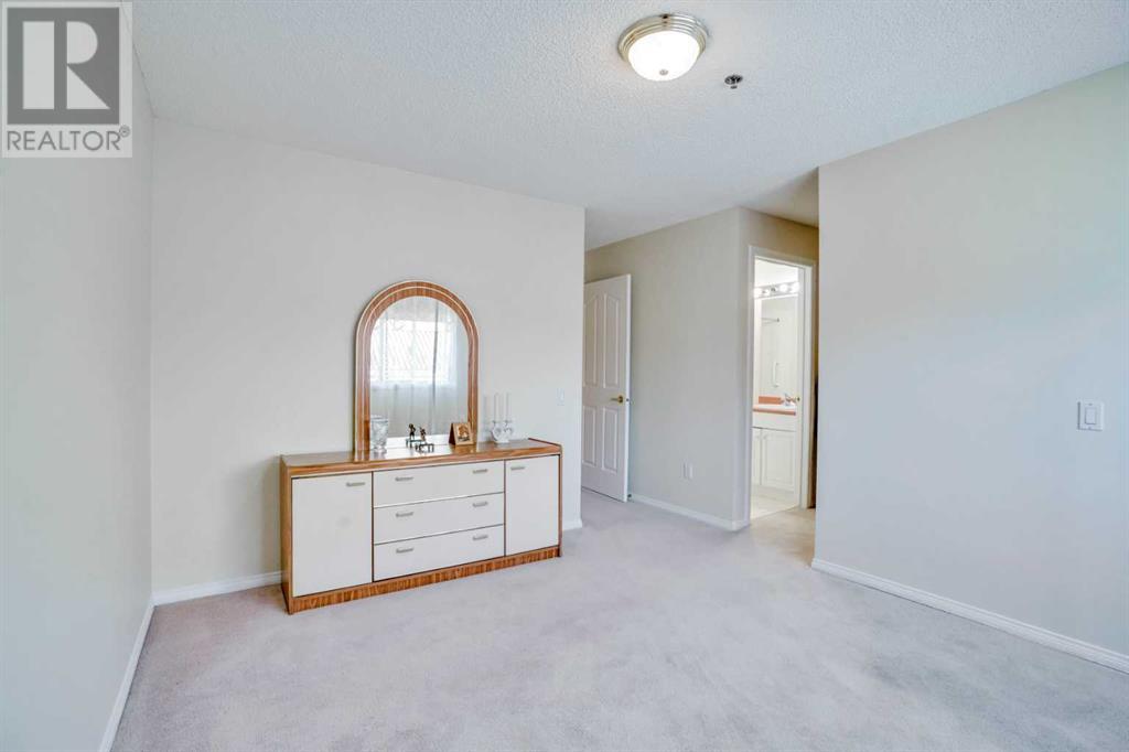 Single Family House for Sale in   Simcoe Boulevard SW Signal Hill Calgary 