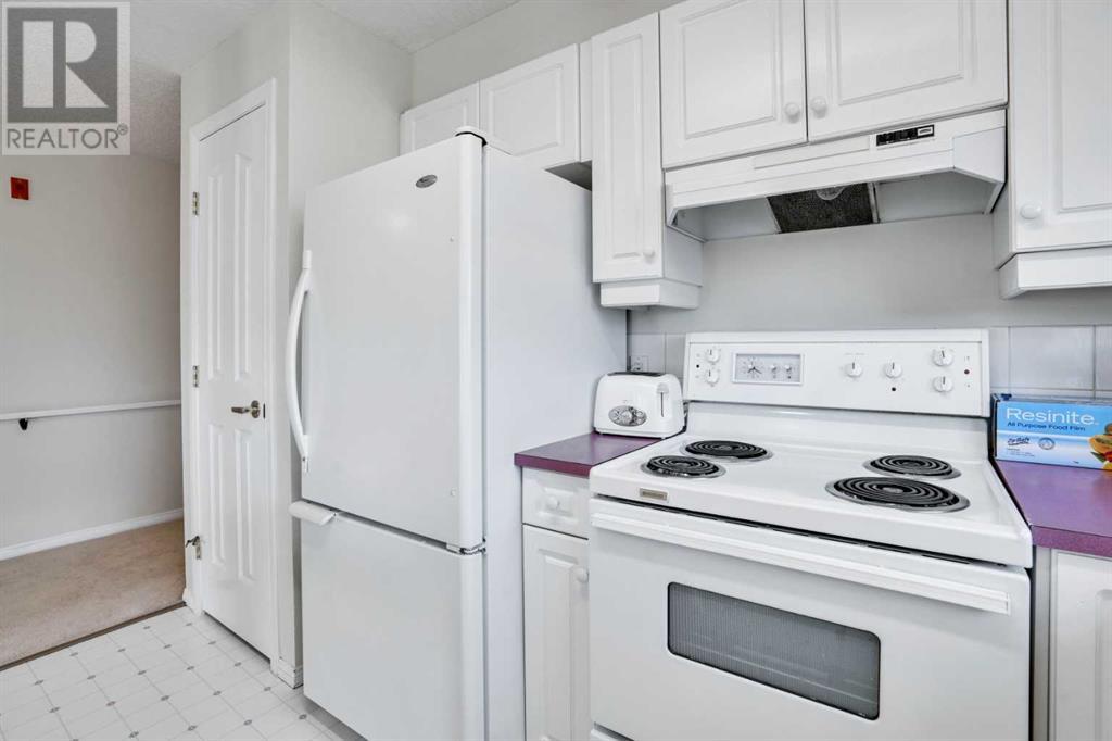 Single Family House for Sale in   Simcoe Boulevard SW Signal Hill Calgary 