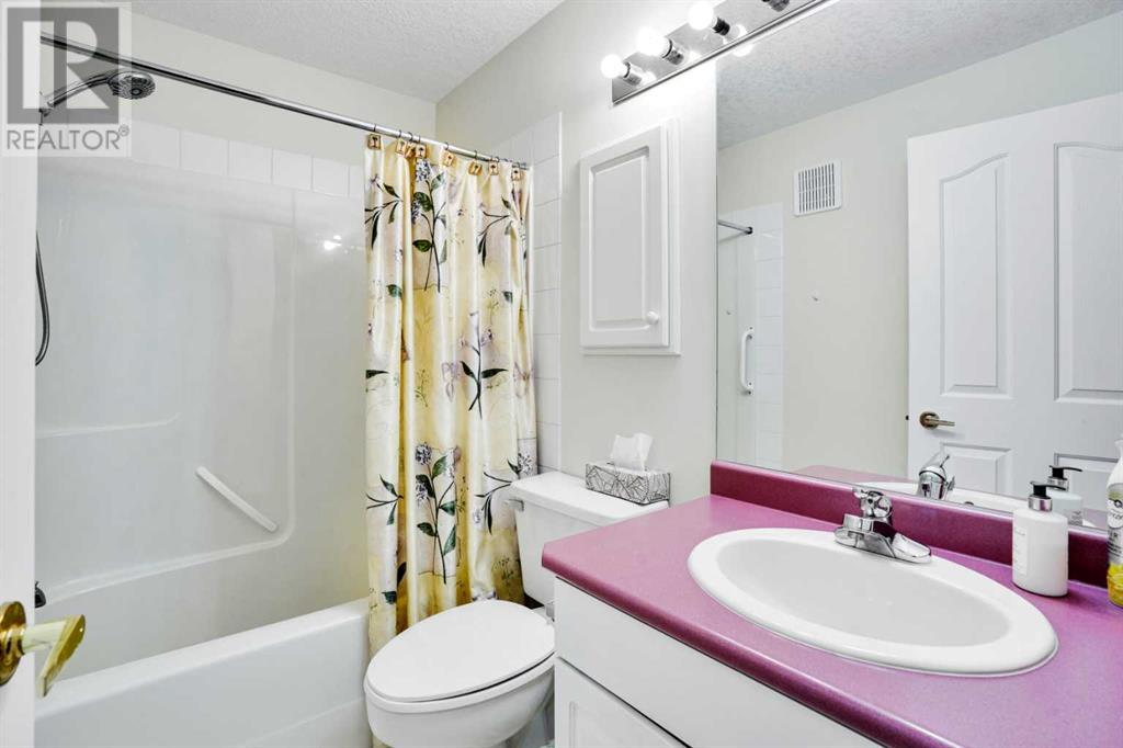 Single Family House for Sale in   Simcoe Boulevard SW Signal Hill Calgary 