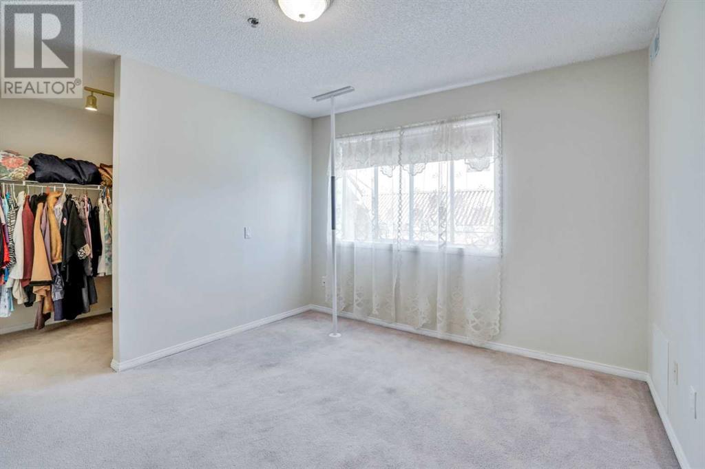 Single Family House for Sale in   Simcoe Boulevard SW Signal Hill Calgary 