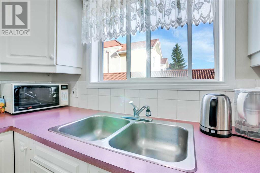 Single Family House for Sale in   Simcoe Boulevard SW Signal Hill Calgary 