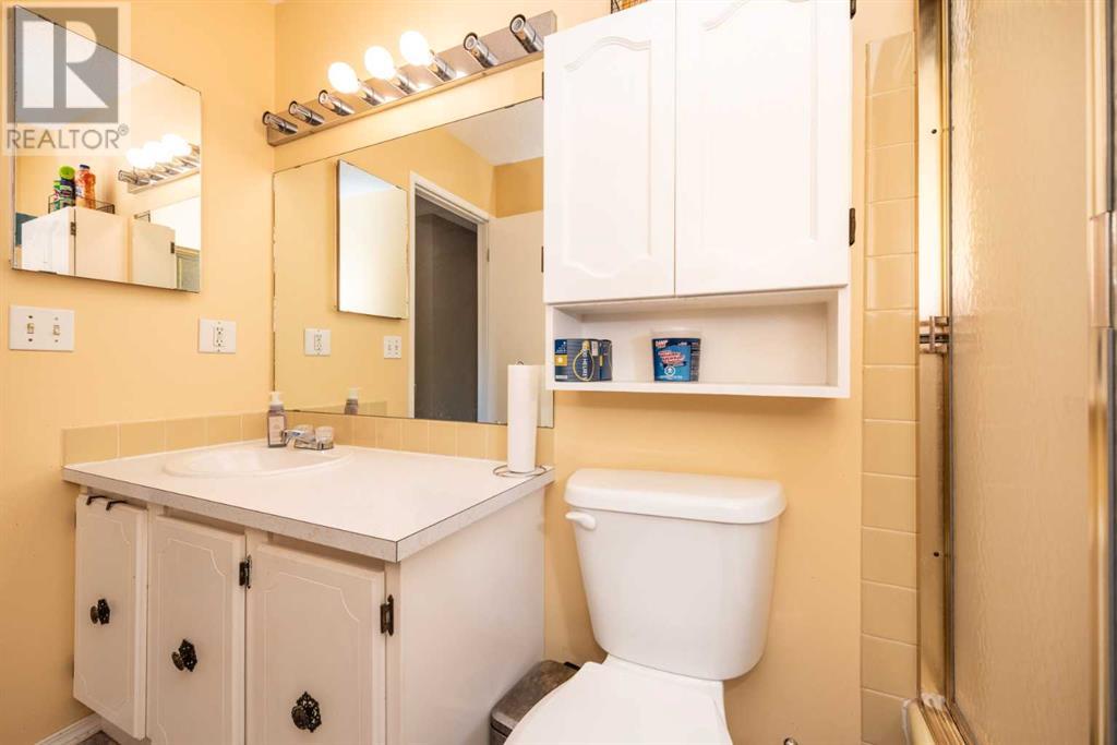 Single Family House for Sale in    Avenue SW Glenbrook Calgary 