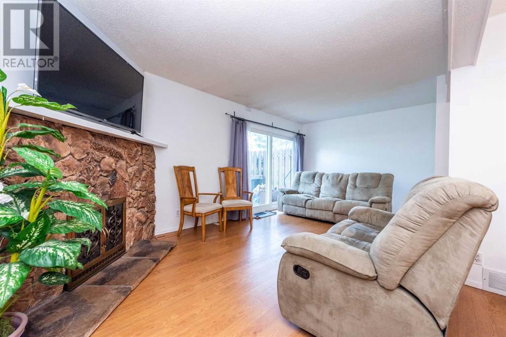 Single Family House for Sale in    Avenue SW Glenbrook Calgary 