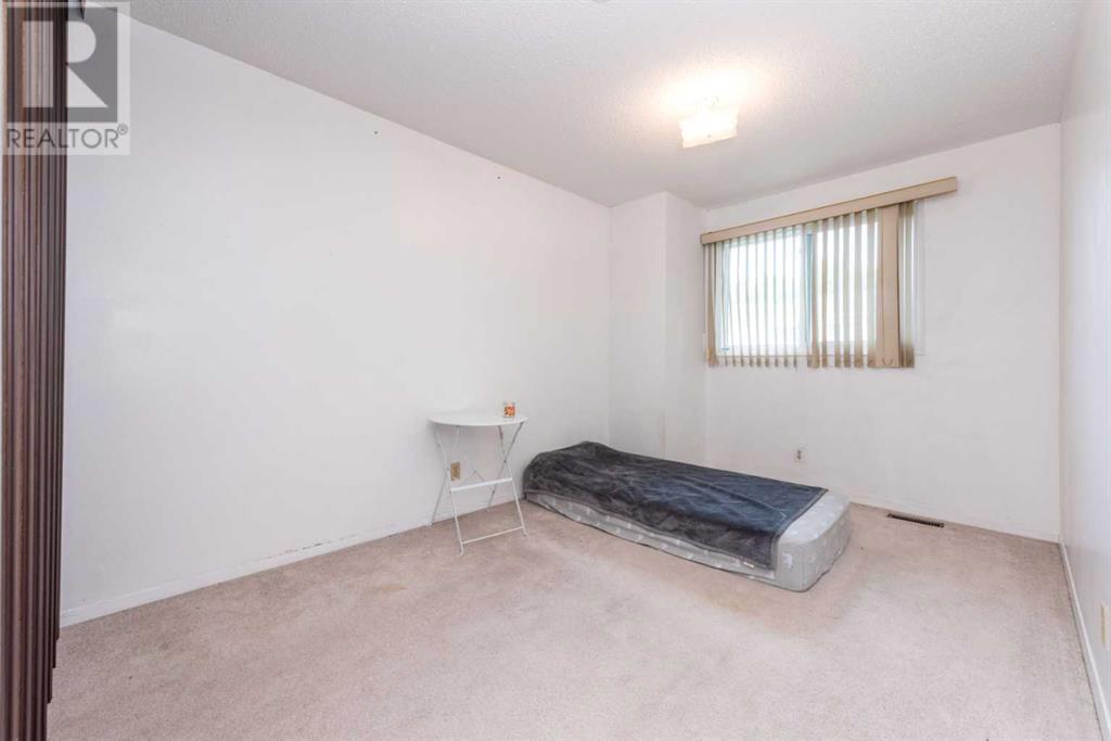 Single Family House for Sale in    Avenue SW Glenbrook Calgary 