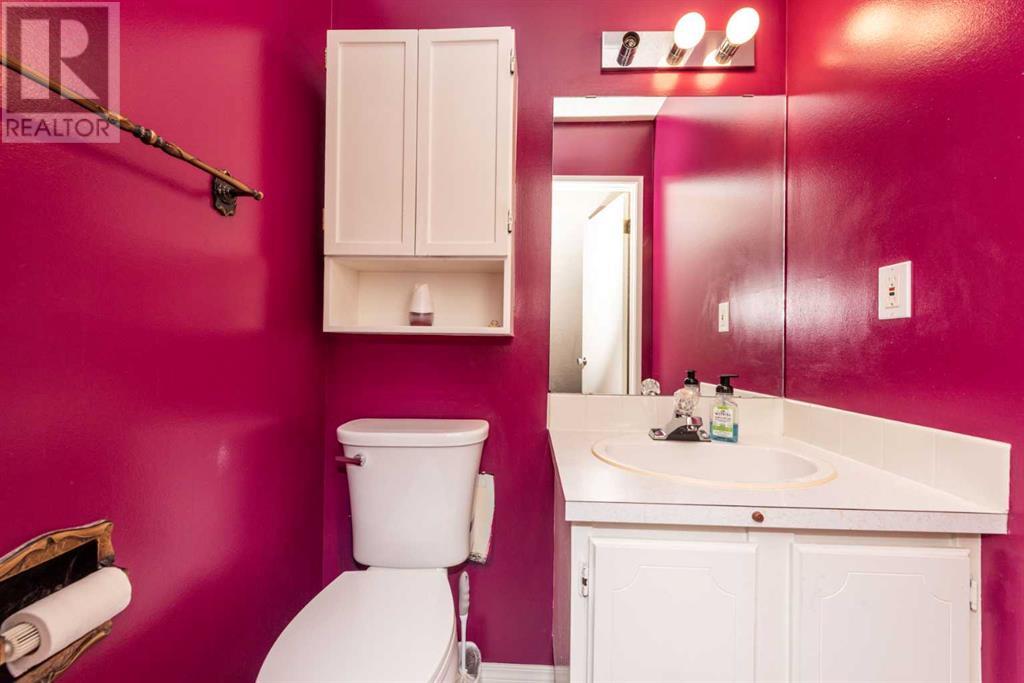Single Family House for Sale in    Avenue SW Glenbrook Calgary 