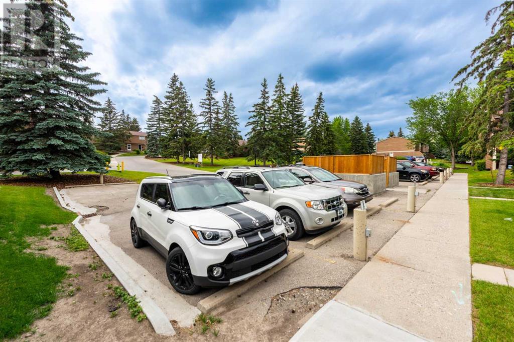 Single Family House for Sale in    Avenue SW Glenbrook Calgary 