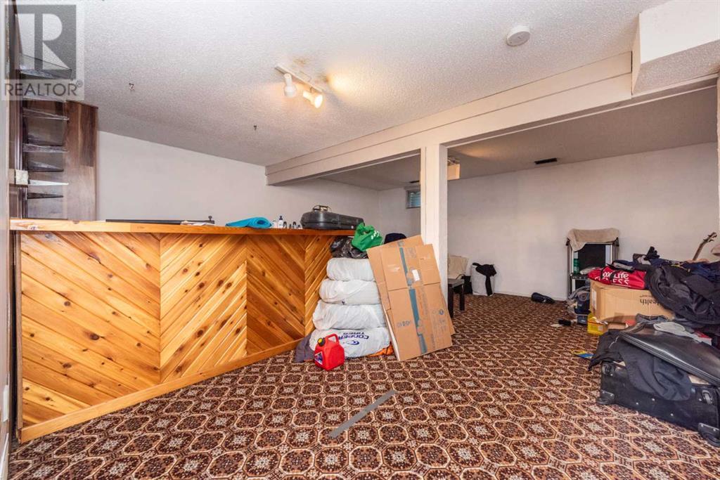 Single Family House for Sale in    Avenue SW Glenbrook Calgary 