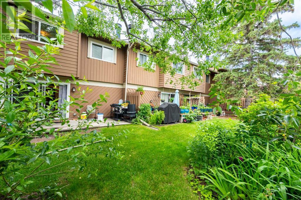 Single Family House for Sale in    Avenue SW Glenbrook Calgary 
