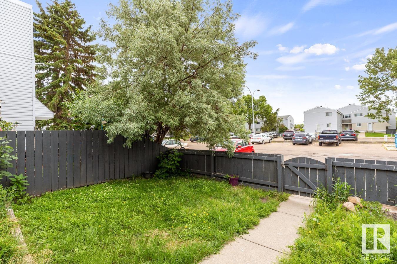Photo 30 of 51 Mcleod Pl Nw, Edmonton AB