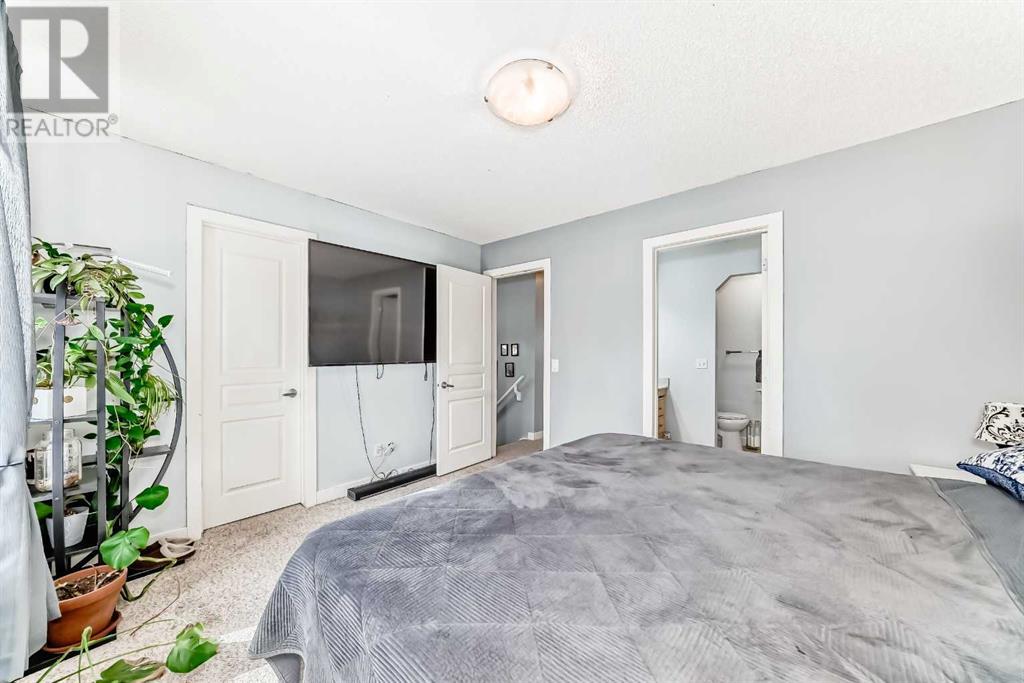 Single Family House for Sale in  Bridlecrest Boulevard SW Bridlewood Calgary 