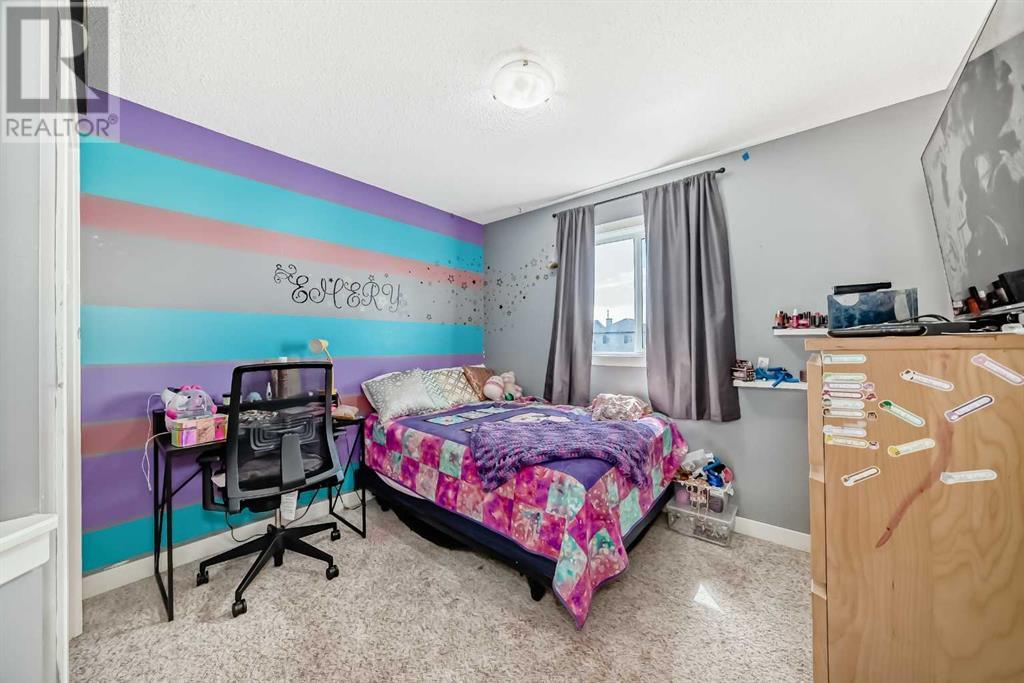 Single Family House for Sale in  Bridlecrest Boulevard SW Bridlewood Calgary 