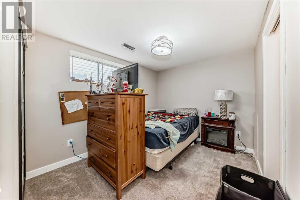Single Family House for Sale in  Bridlecrest Boulevard SW Bridlewood Calgary 