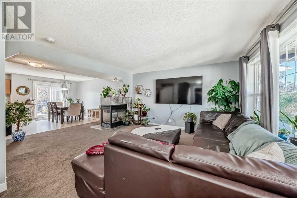 Single Family House for Sale in  Bridlecrest Boulevard SW Bridlewood Calgary 