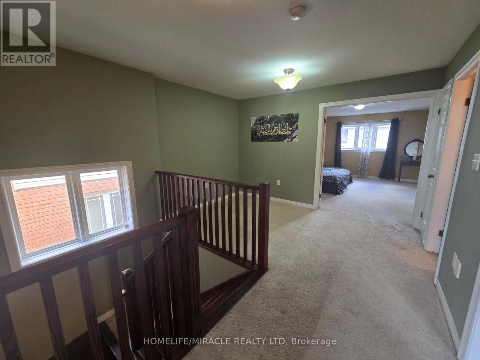 Photo 22 of 59 Periwinkle Drive, Hamilton ON