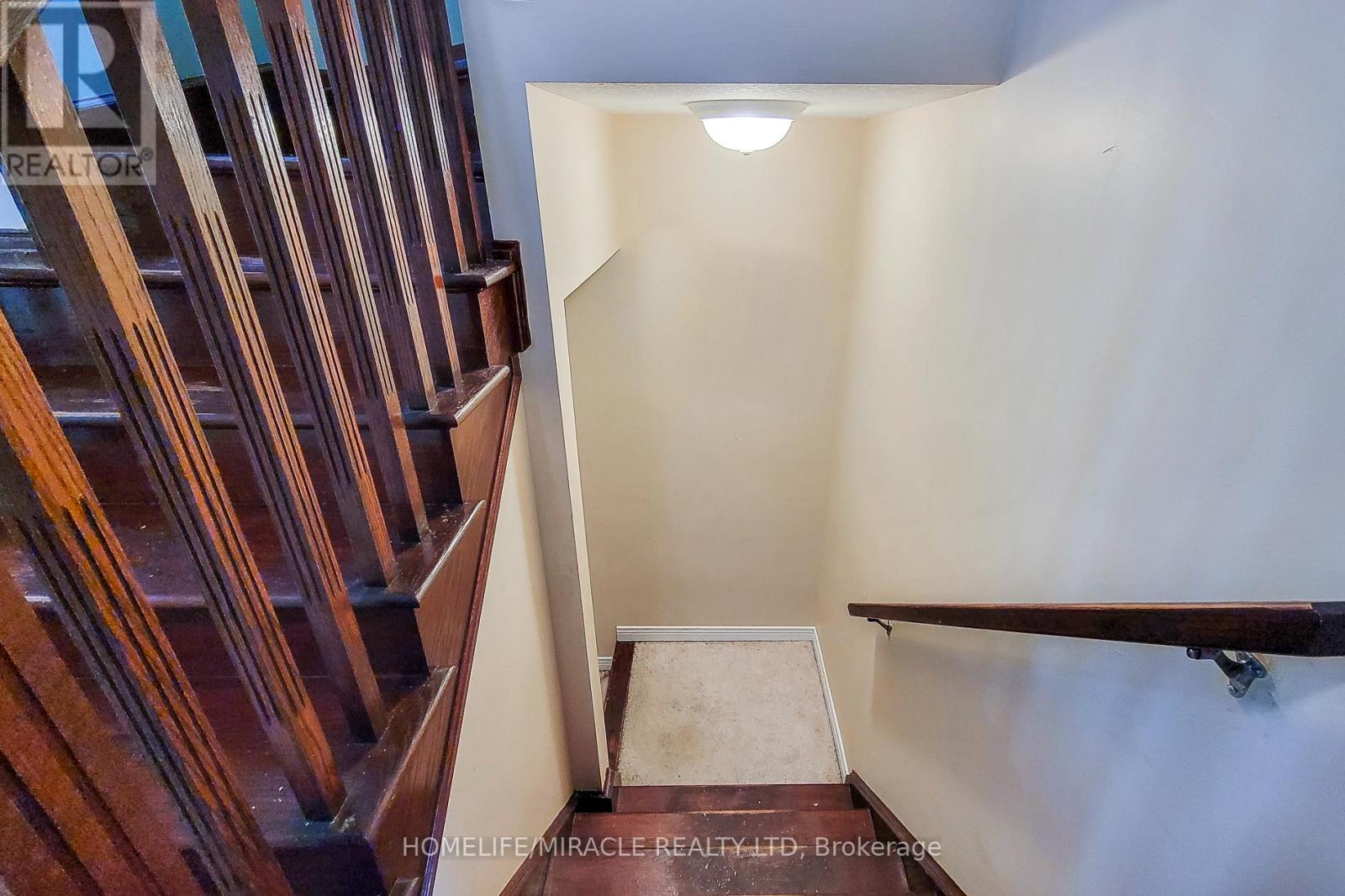 Photo 7 of 59 Periwinkle Drive, Hamilton ON