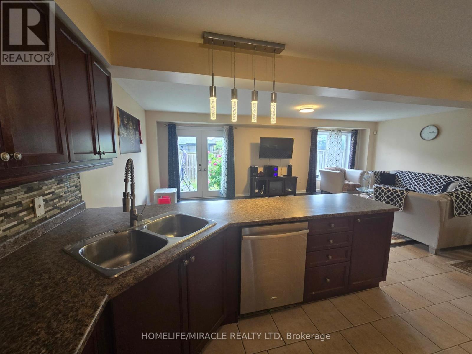 Photo 29 of 59 Periwinkle Drive, Hamilton ON