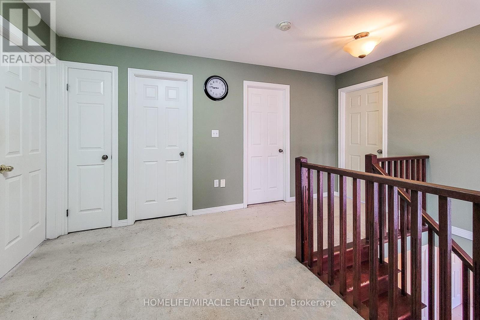 Photo 15 of 59 Periwinkle Drive, Hamilton ON